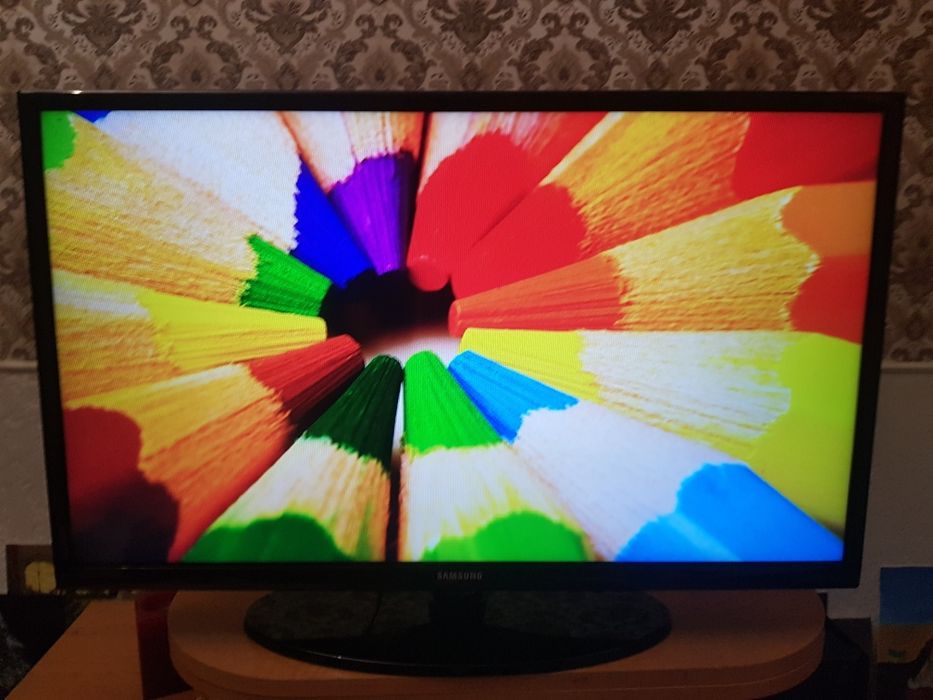 Телевизор samsung ue32fh4003 32 дюйма. Как новый