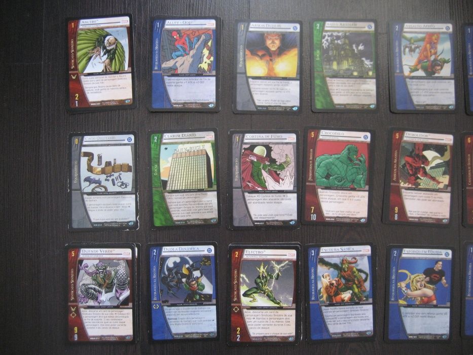 13 cartas de VS System (Marvel e DC) e 34 cartas STAR WARS FORCE ATTAX