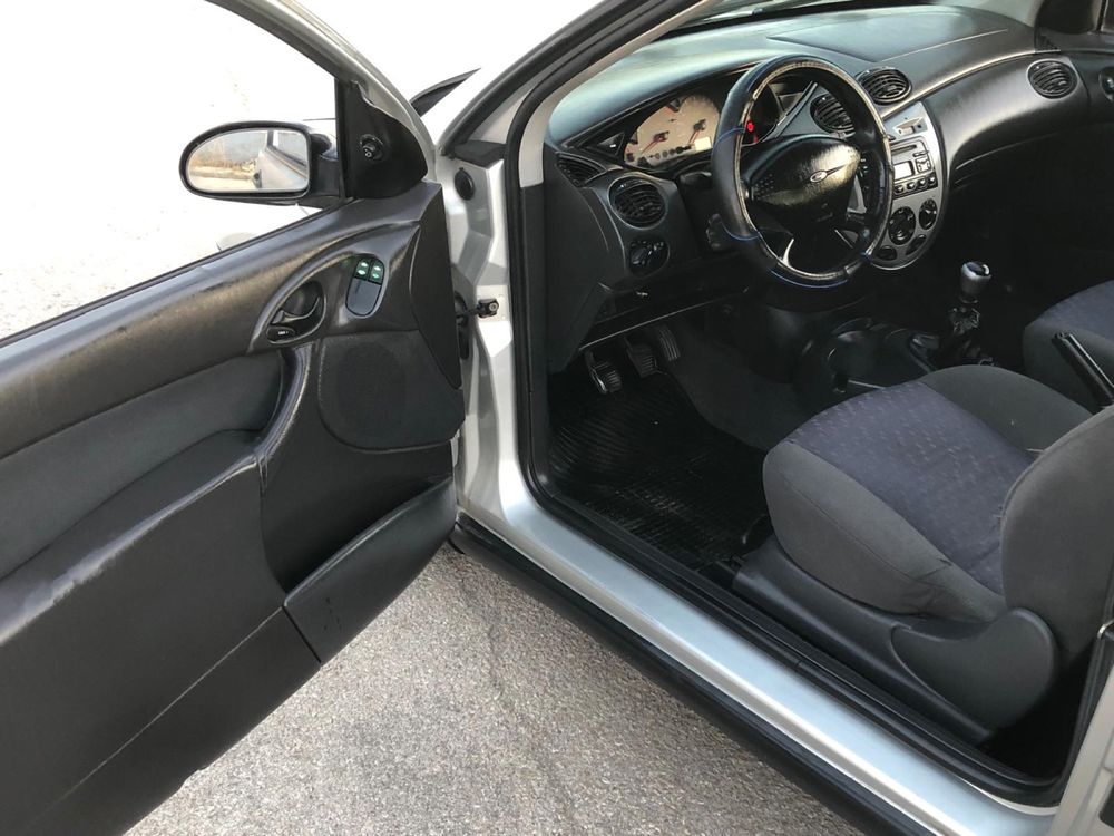 Ford focus 1.8td Comercial 2001
