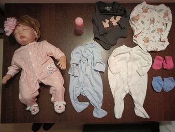 Śpiąca lalka REBORN z ubrankami i butelką