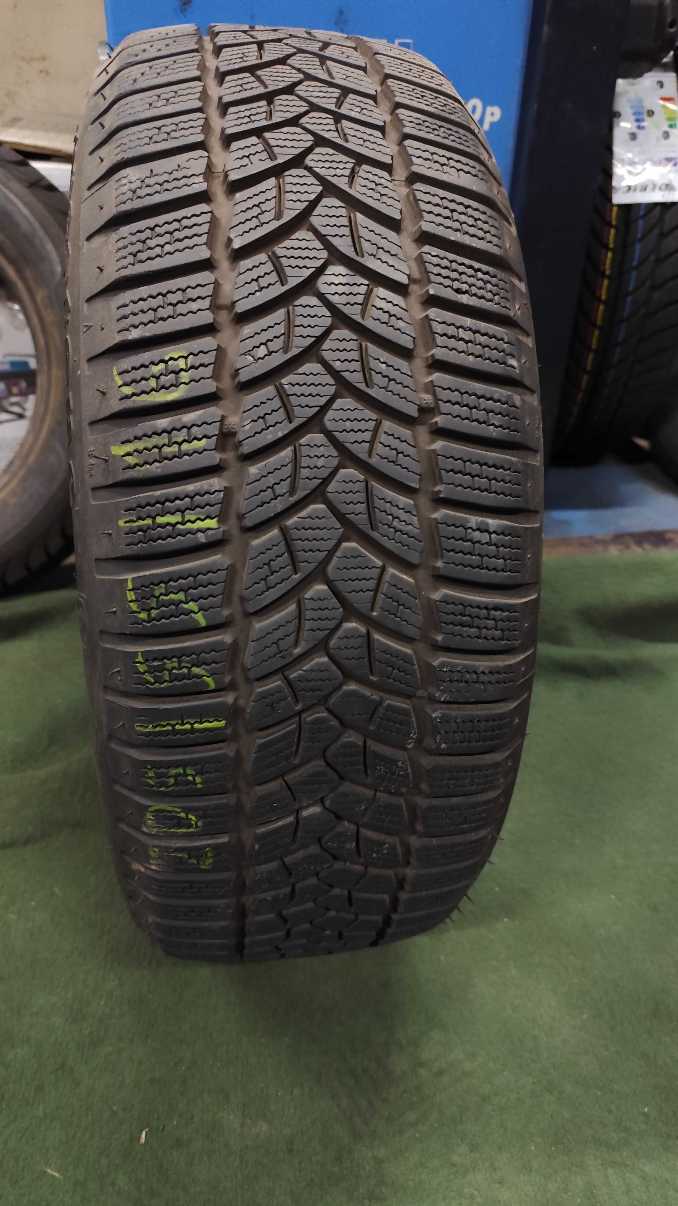 Opona Firestone WinterHawk 3   205/55R16 94H 1-szt