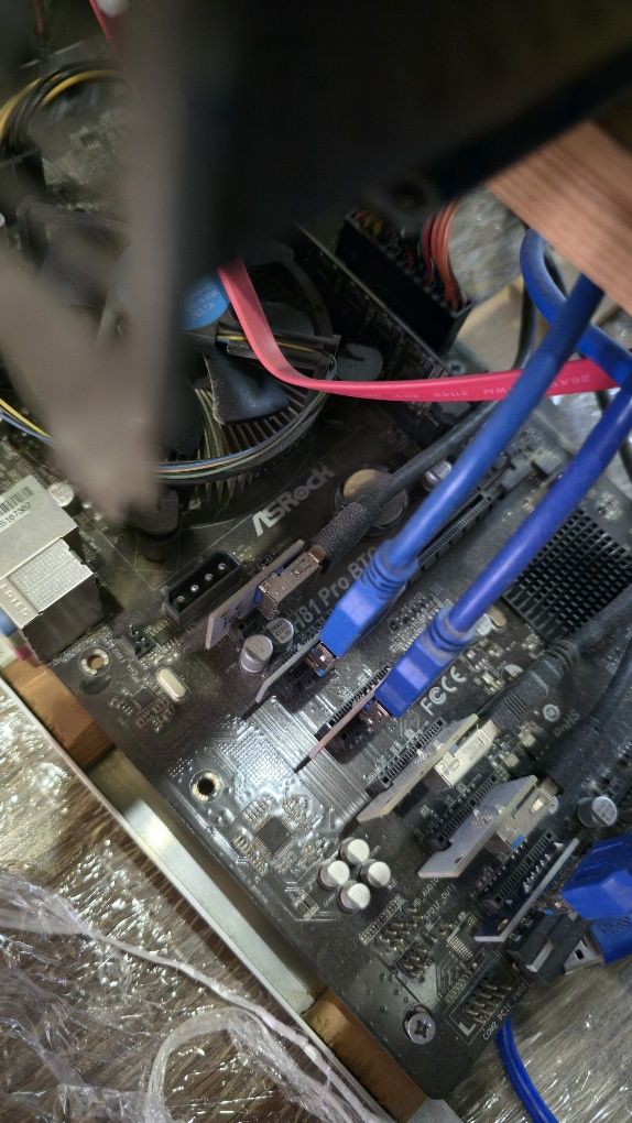 Майнинг ферма в сборе 6 карт RX470 4gb