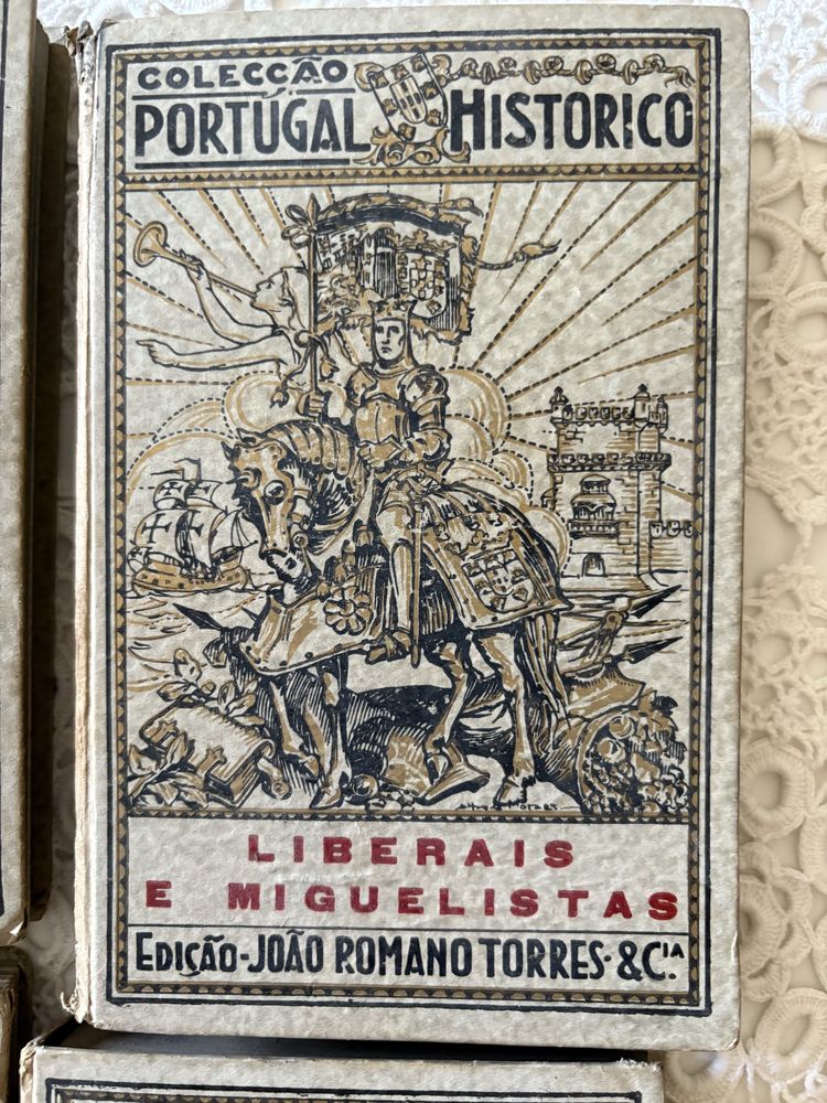 Livros da coleção Portugal Histórico
