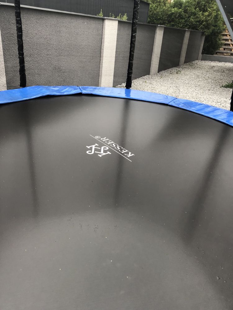 Trampolina 300 cm szerokosci