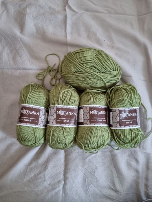 Нитки для в'язання, акрил