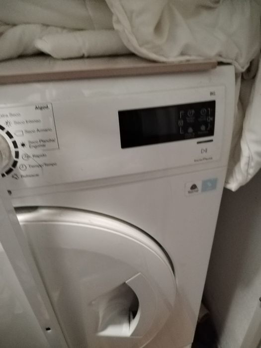 Máquina secar roupa