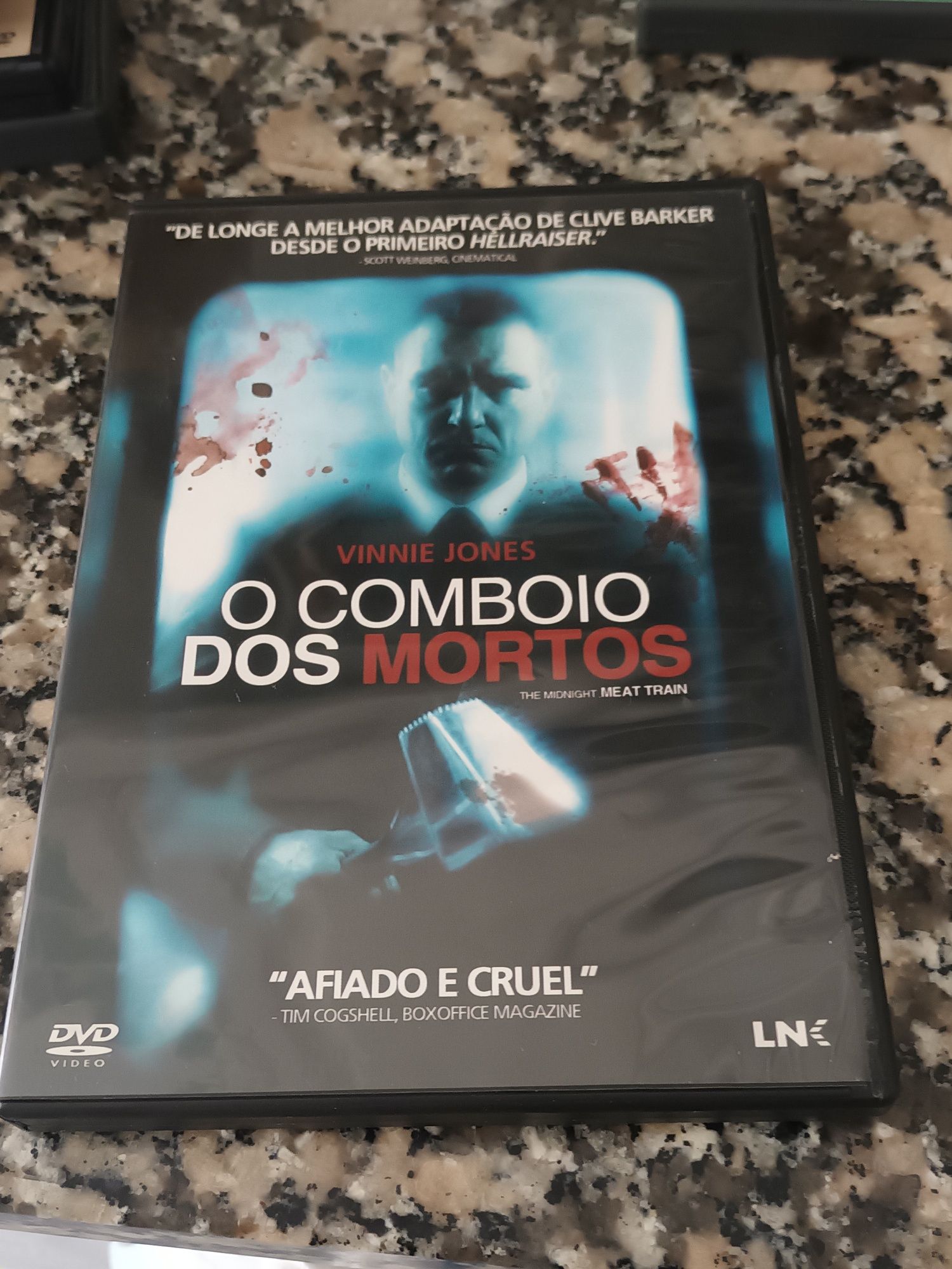 Vendo 9 DVD estado impecável  por 35euros