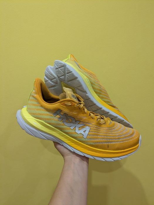 Кросівки HOKA One One