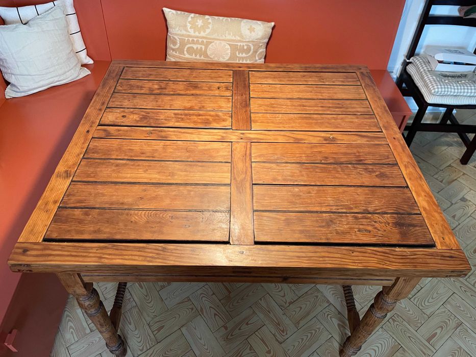 Mesa de jantar extensível em madeira antiga