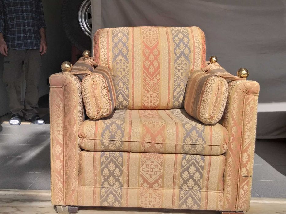 Sofá em tecido - muito bom estado