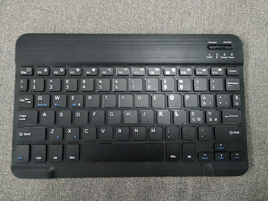 Etui do tableta z klawiatura