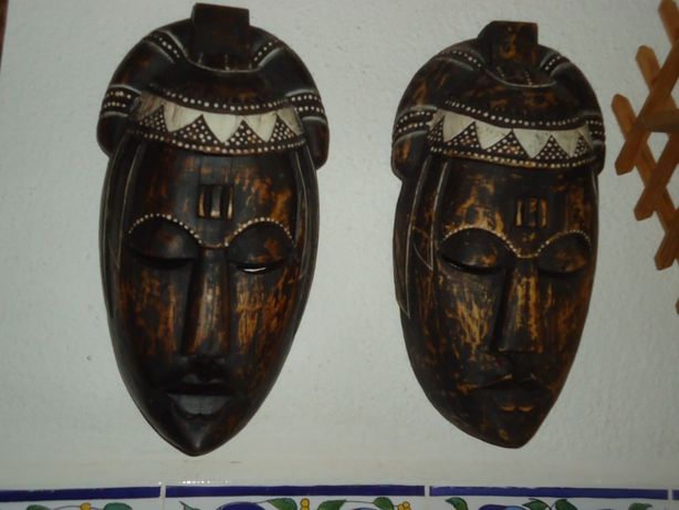 Par de Máscaras Africanas