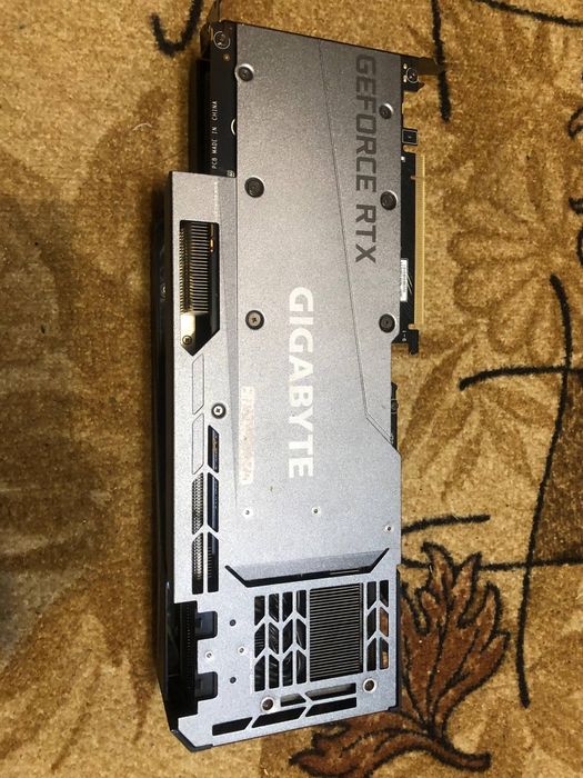 Rtx3080ti Gigabyte 12gb

Видеокарта в хорошем состоянии, кулера как н