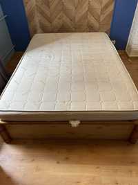 Łóżko drewniane z materacem 140x200