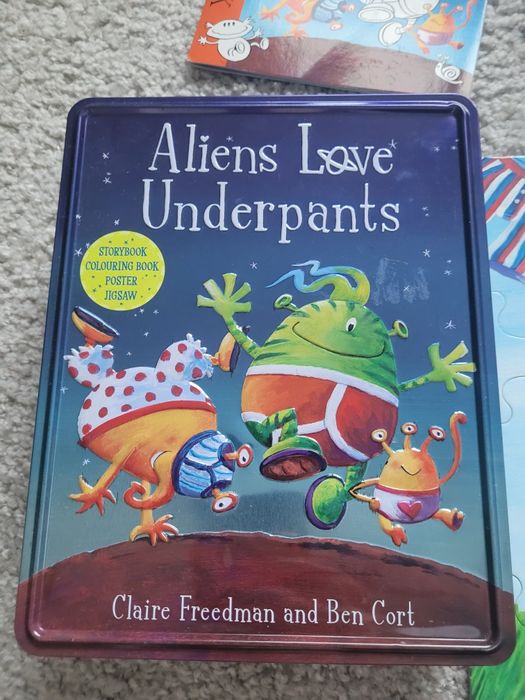 Puzzle Aliens kolorowanka plakat i książka zestaw