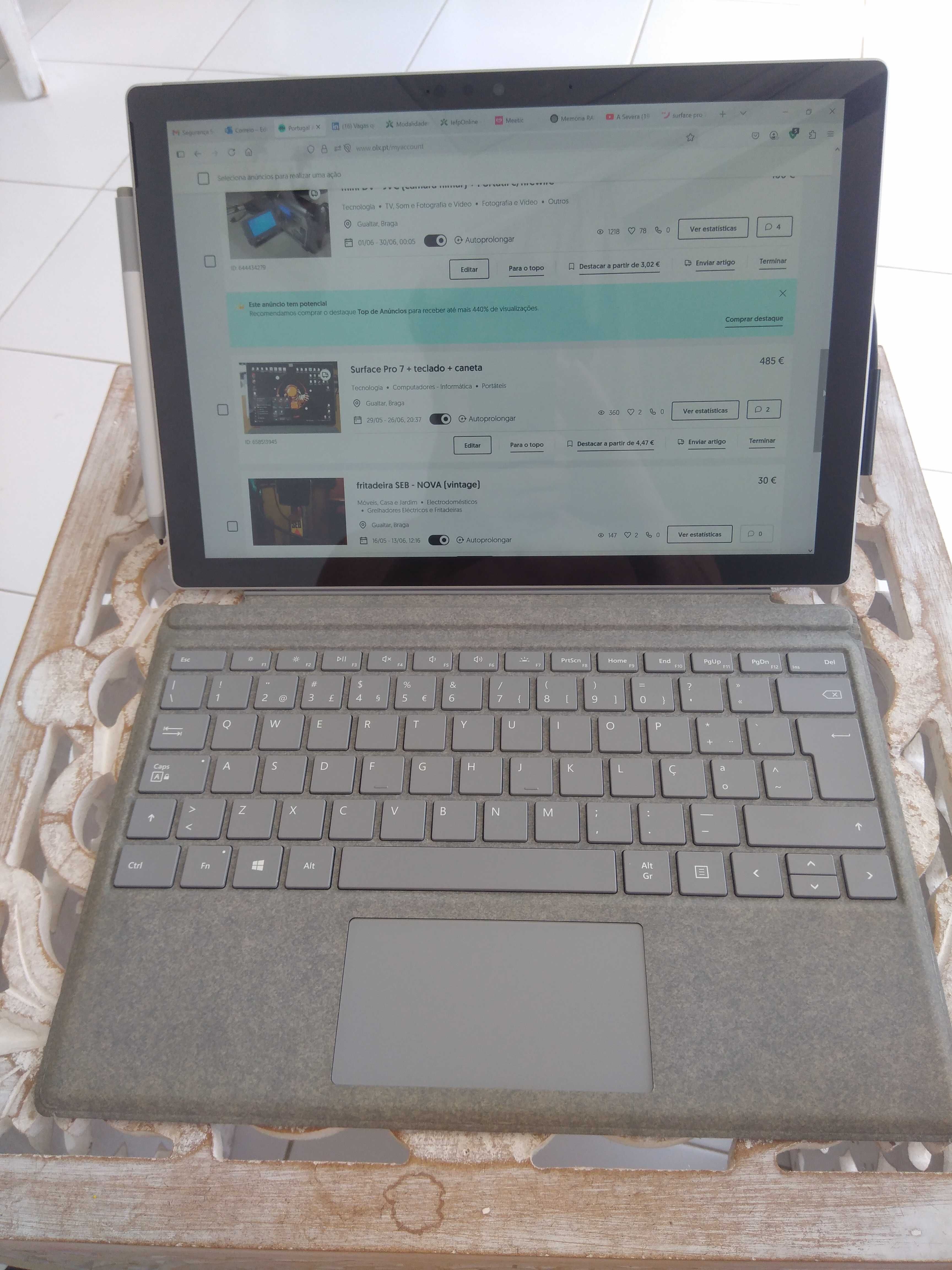 Surface Pro 7 + teclado + caneta