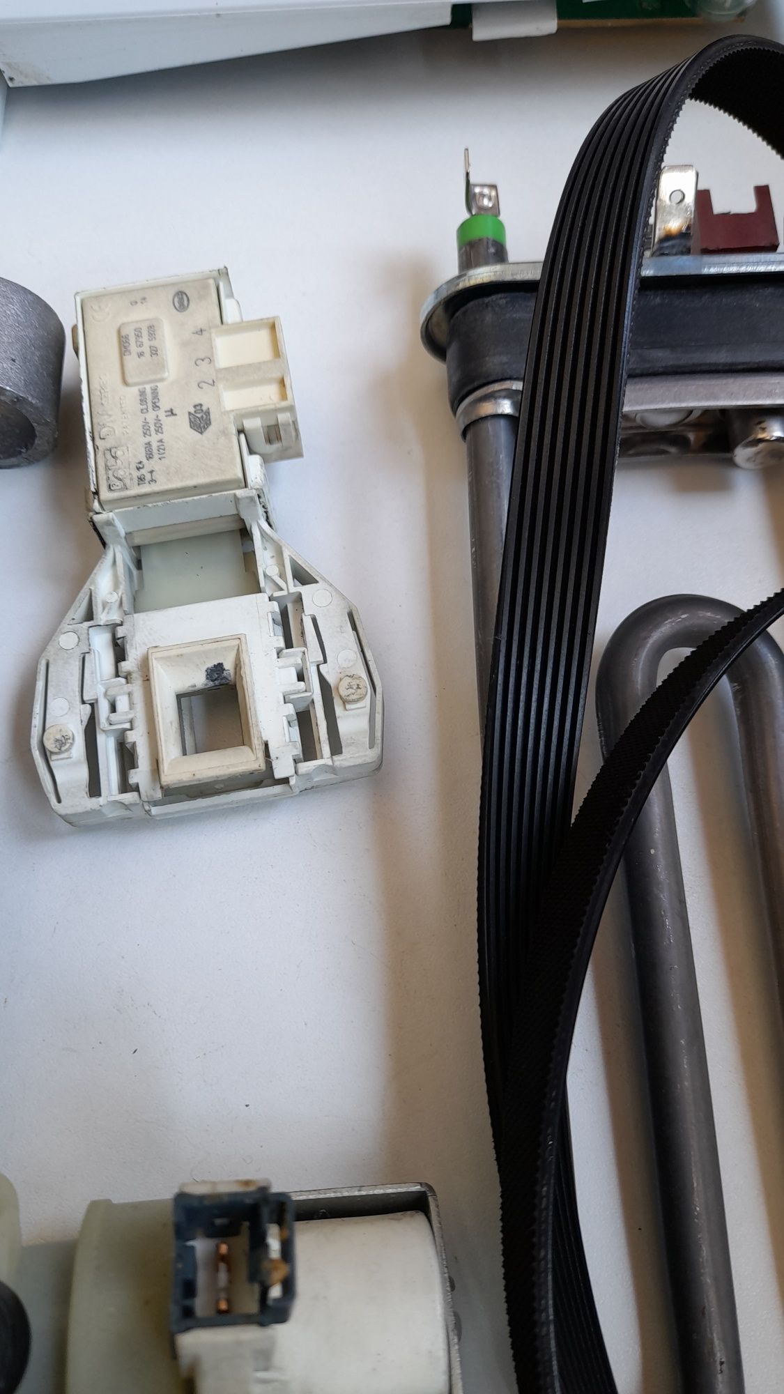 Vendo peças maquina lavar roupa indesit