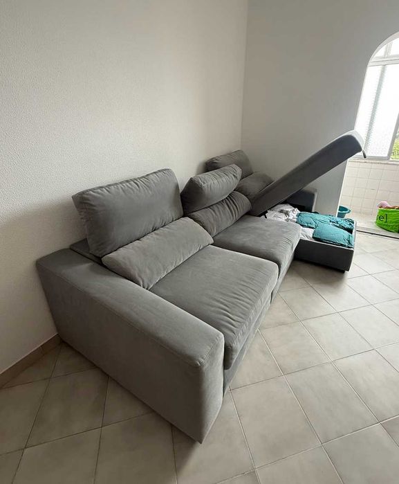 Sofá chaise longue cinza