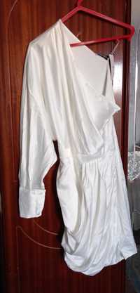 Vestido branco curto, Novo