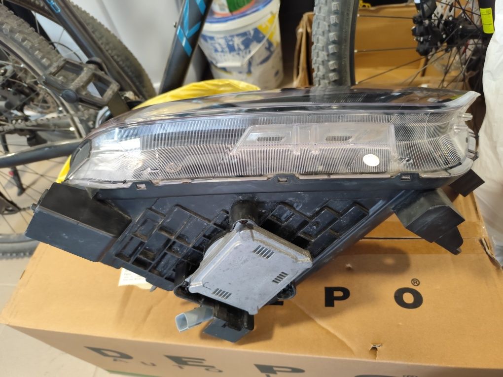 Reflektor full led Buick Encore USZKODZONY