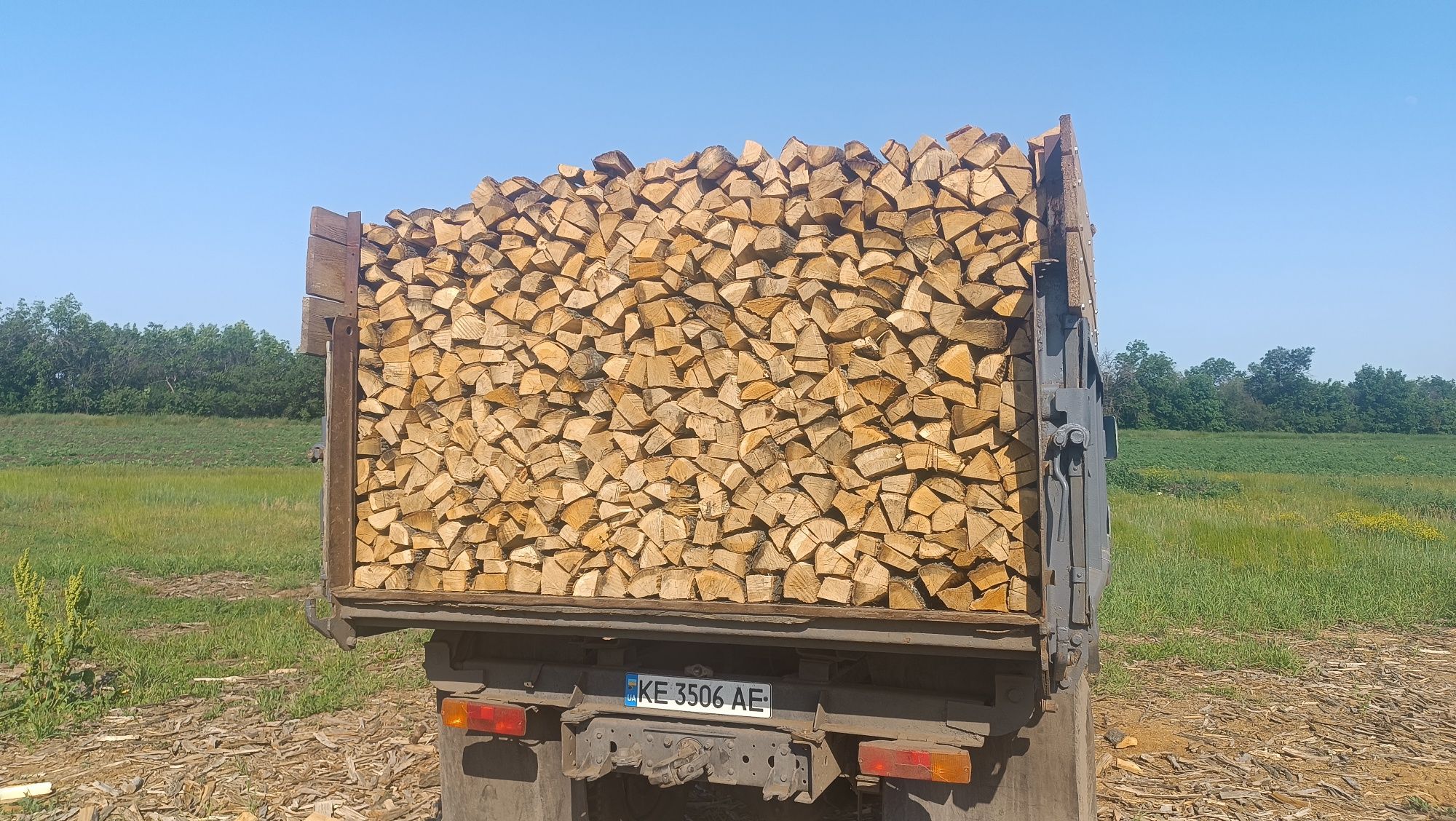 Продам дрова уложенні не насипом.