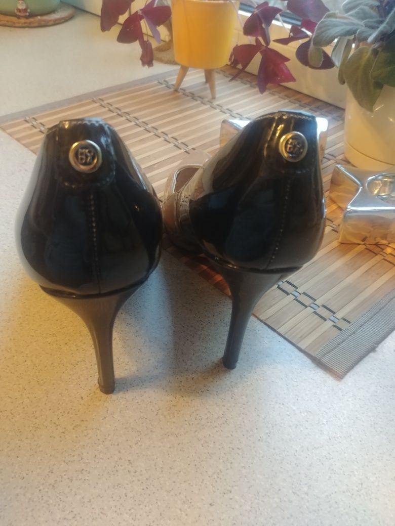 Piękne szpilki Moda in Pelle r.37