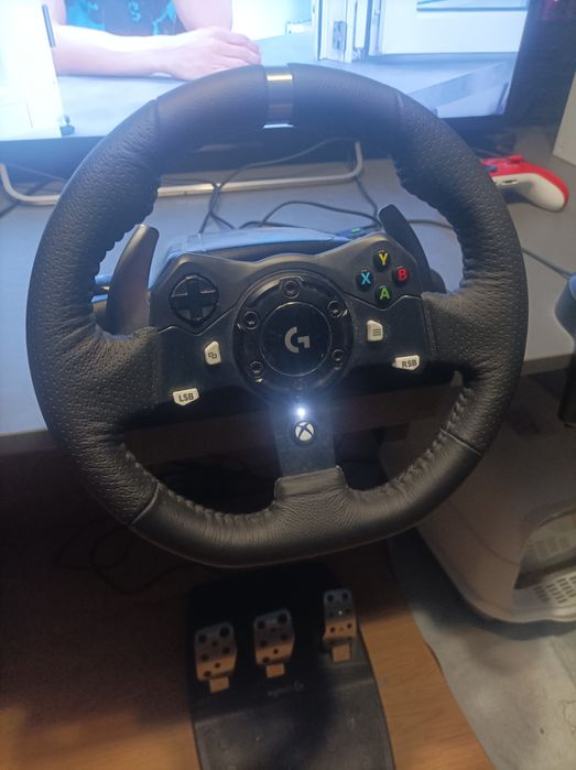 Witam sprzedam kierownicę Logitech g920 + shifter