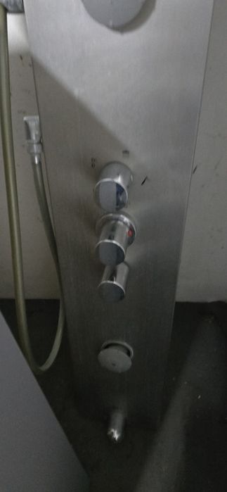 Coluna duche hidro massagens ROCA