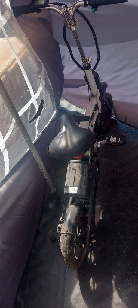 Bicicleta dobrável elétrica LG como nova