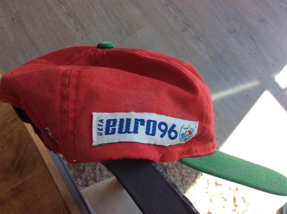 Boné/cap de Portugal Euro 1996, ideal para colecionadores.