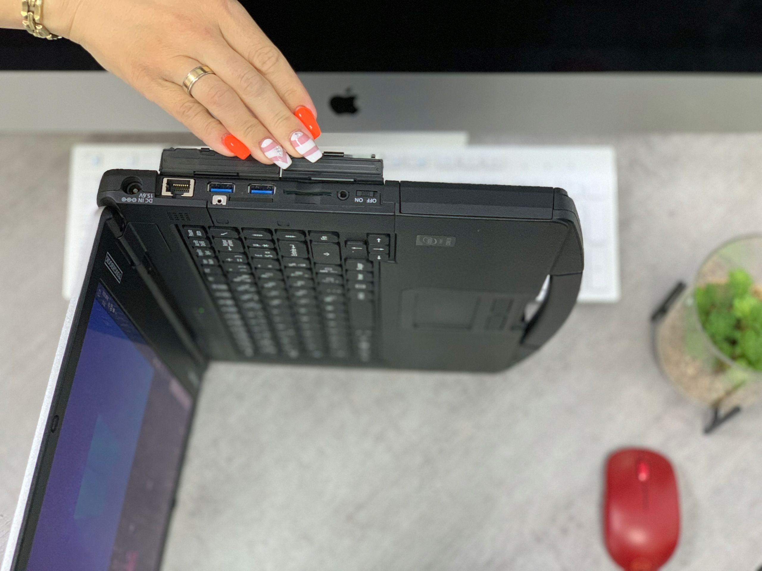 Pancerny Laptop Panasonic CF-54 i5-5300u 16GB 256SSD do Warsztatu