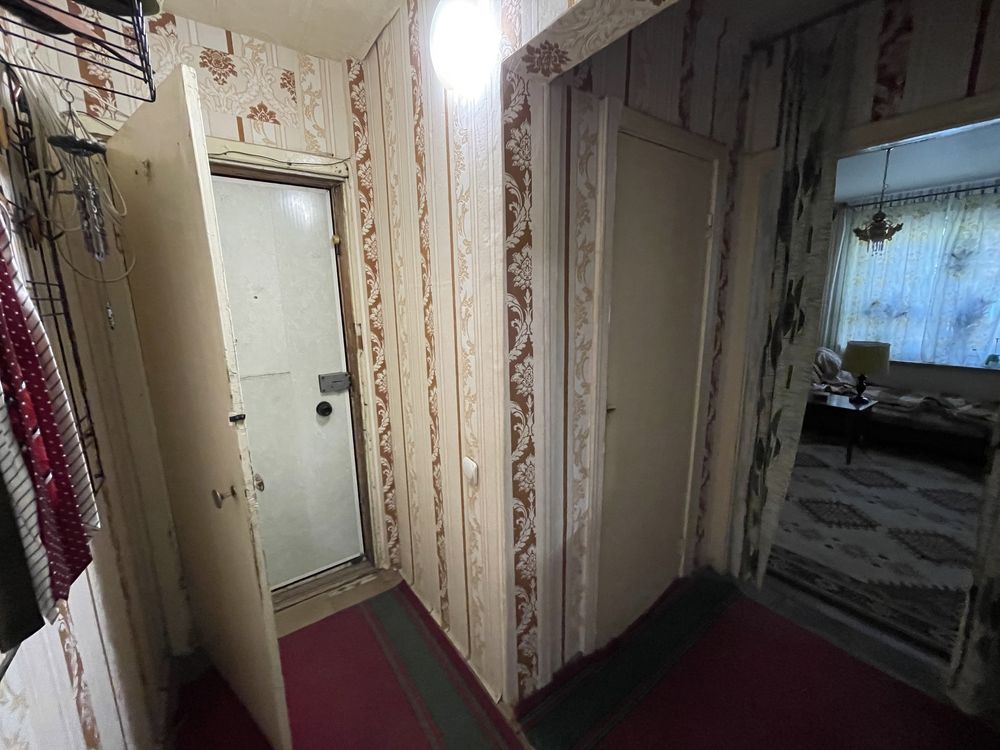 Продам 3-х комн Революционная 34. Соцгород. Брежневка, не угловая