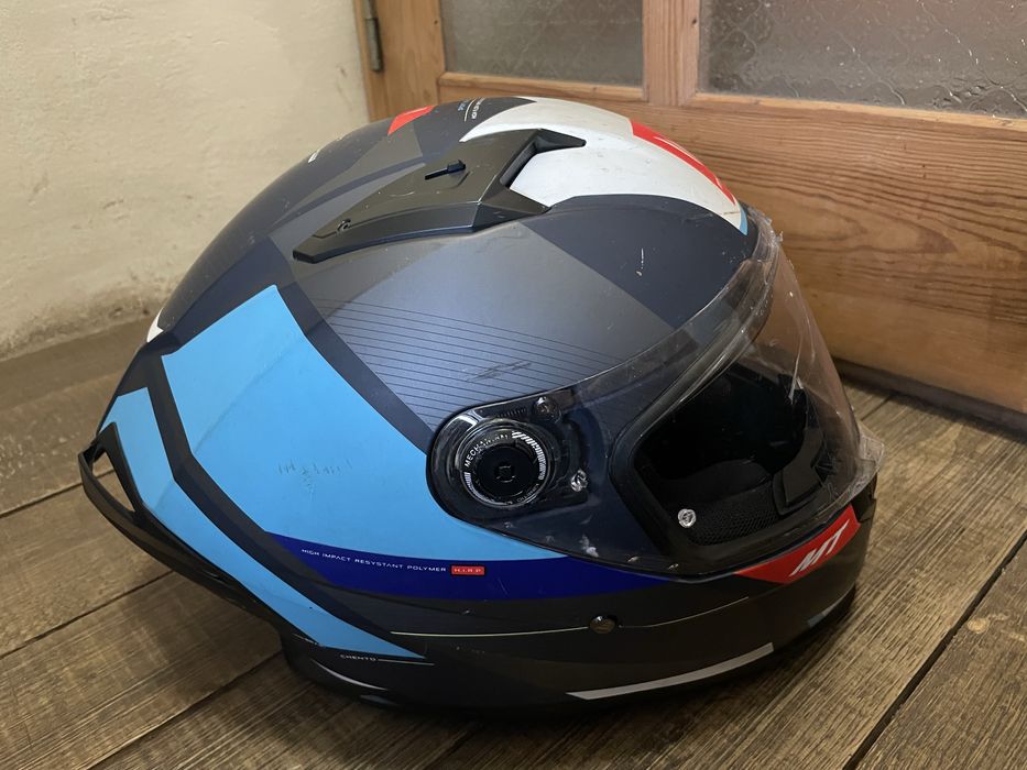 мотошлем MT BRAKER