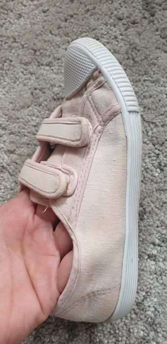 Tenisowki kapcie trampki polbuty sneakersy na rzep rzepy