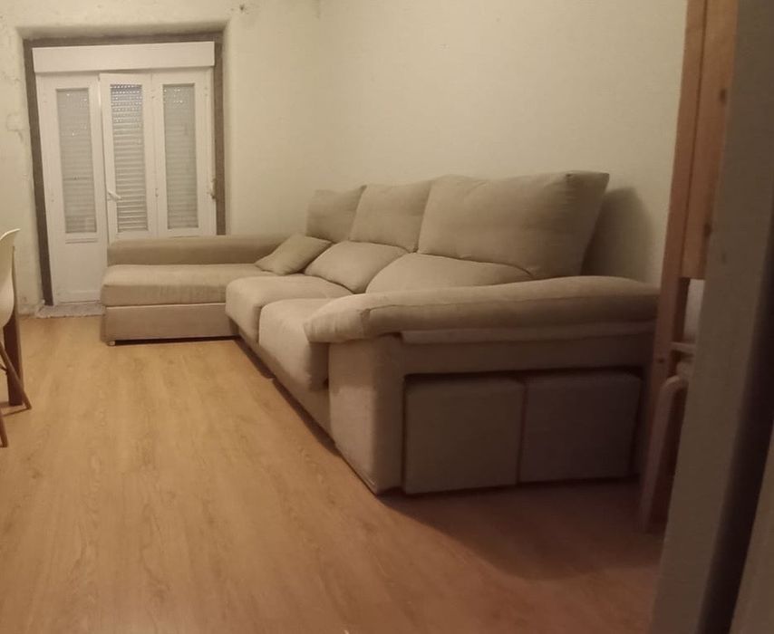 Sofa com chaise longe