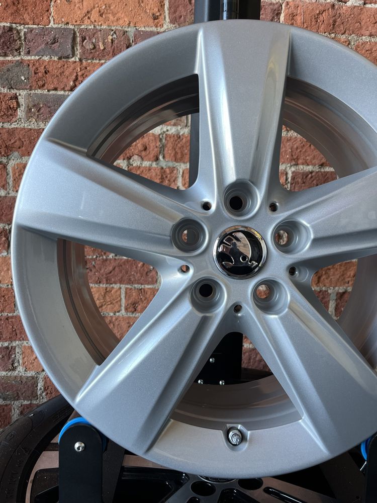 Alufelgi 17 VW Golf Jetta Bora Octavia 5x112 Felgi Nowe Gratis