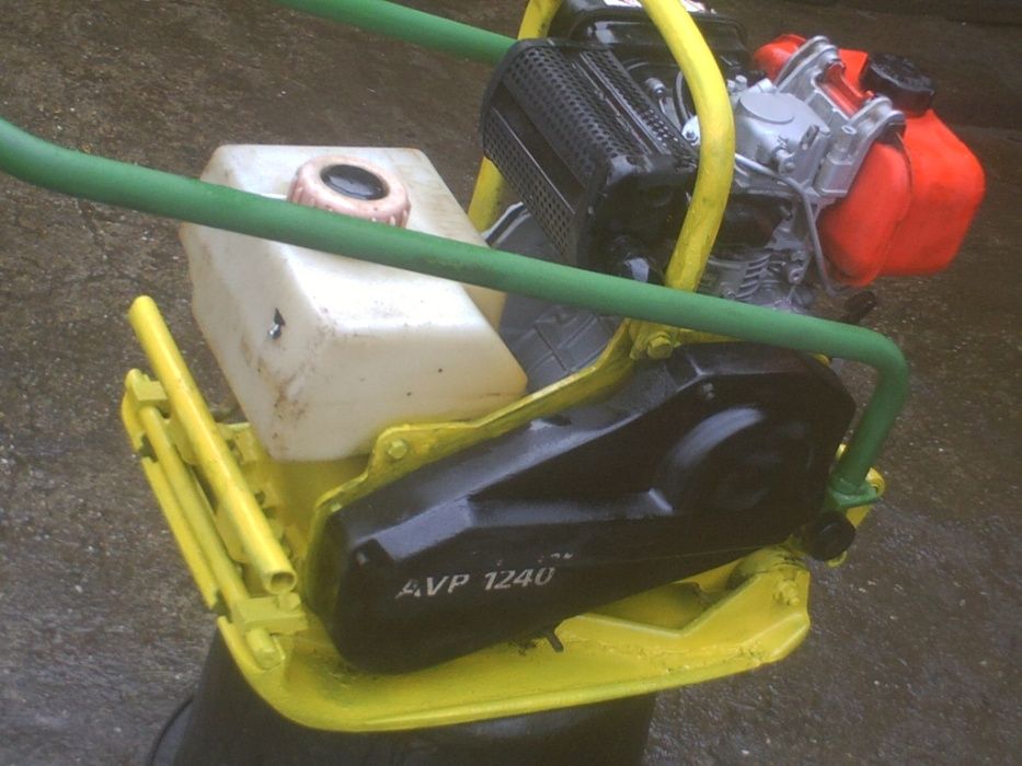 Placa compactadora\vibratoria diesel ammann avp1240