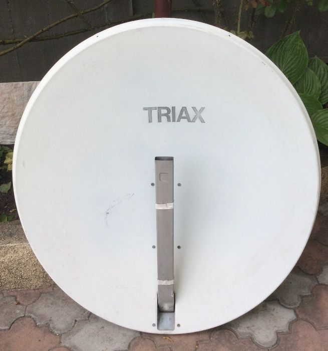 Спутниковая антенна TRIAX 90 см