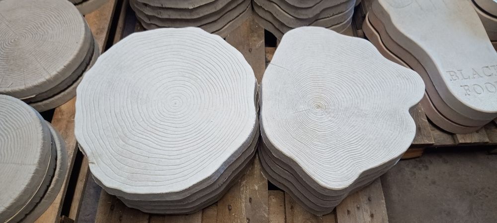 Pieńki betonowe na ścieżkę do ogrodu