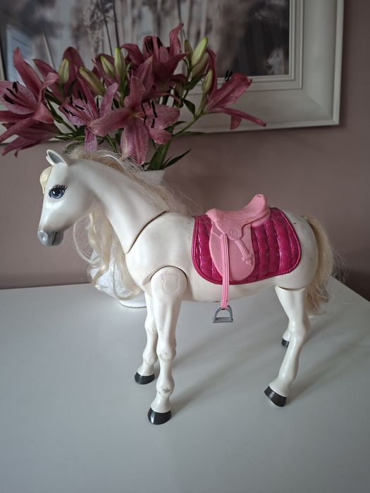 Uzywany koń Barbie
