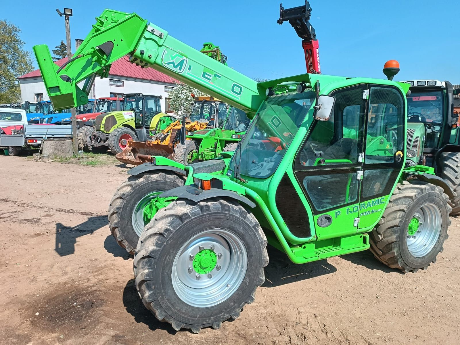 Merlo 32.6 szer.2 m mała ładowarka teleskopowa