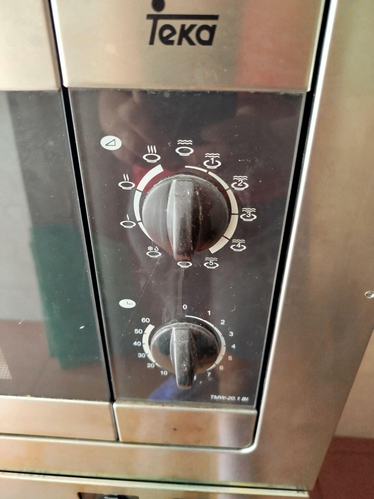Vendo forno e microondas se e castrar da marca Teka