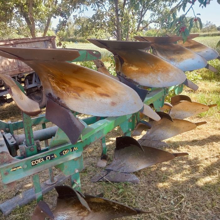 Pług 4 skibowy obrotowy gassner