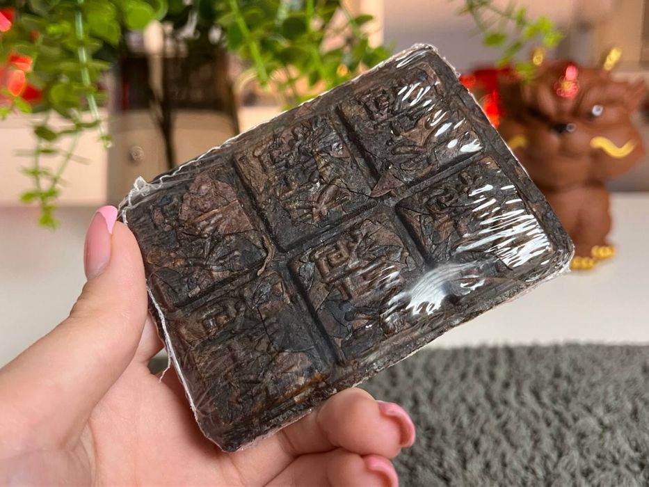 Китайський натуральний чай Да Хун Пао повіт Уїшань, цегла 50 грам