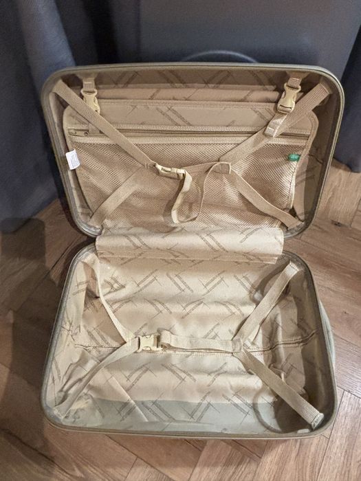 2 Malas/Trolleys de Viagem Benetton