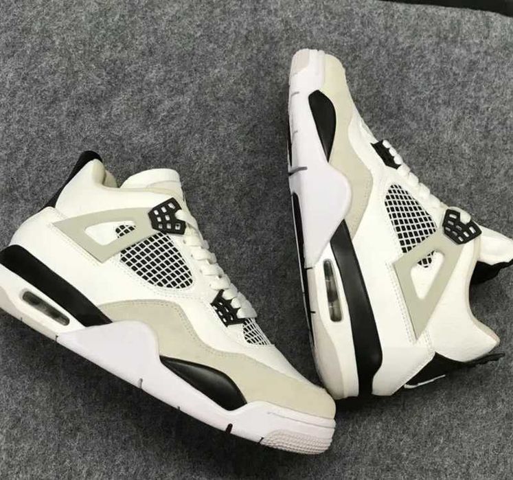 Buty-Trampk-Jordan Air Jordan 4 retro "military black"R.40