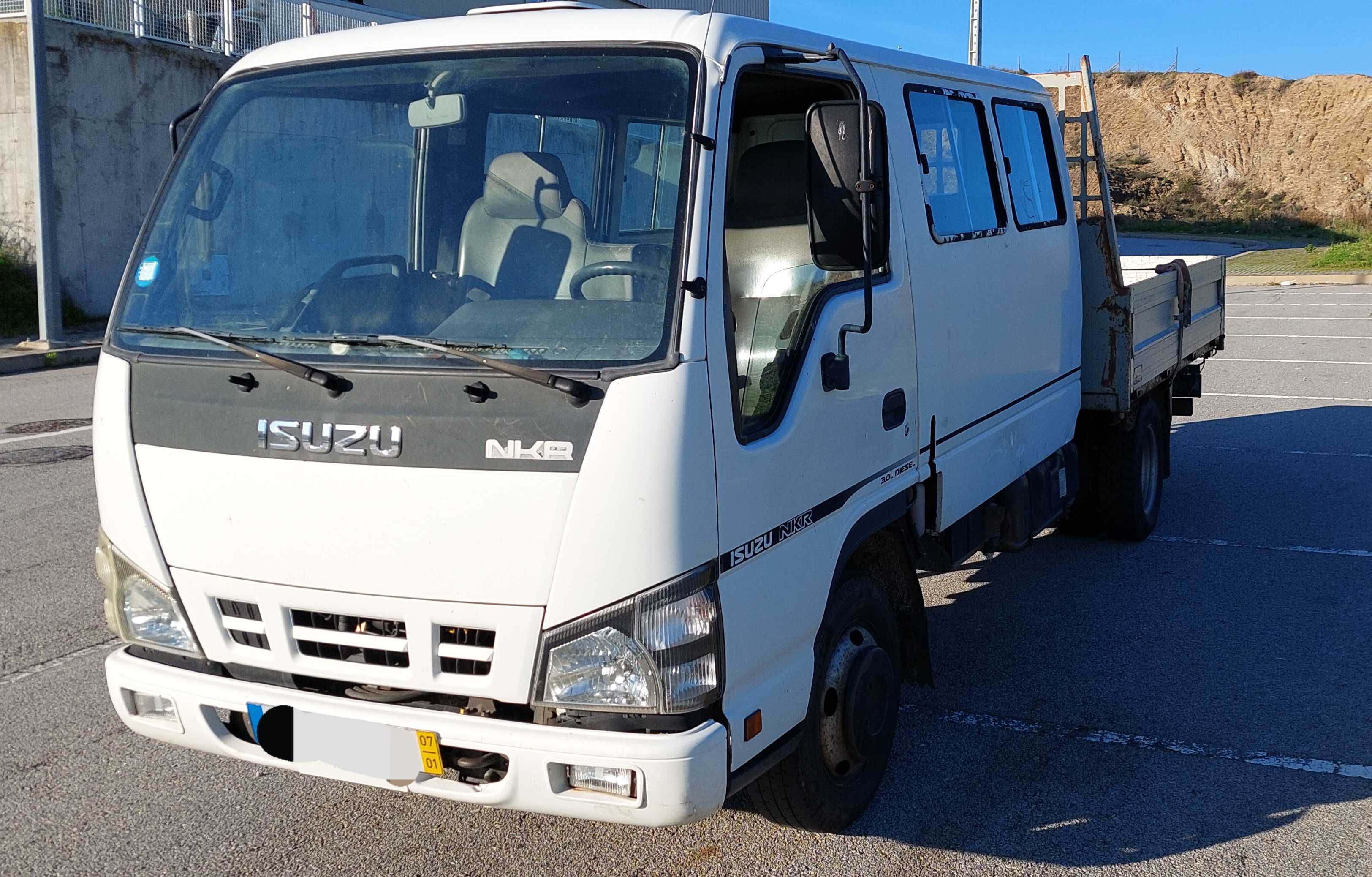 ISUZU NKR 3.0 turbo de 9 lugares
