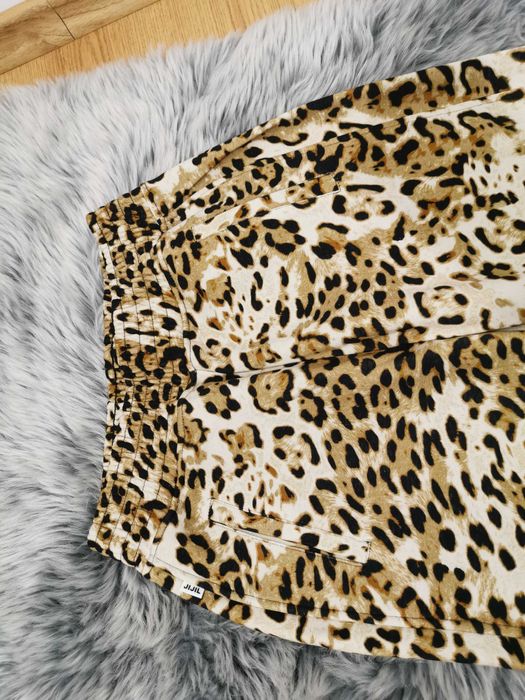 Spodnie dresowe r. 40