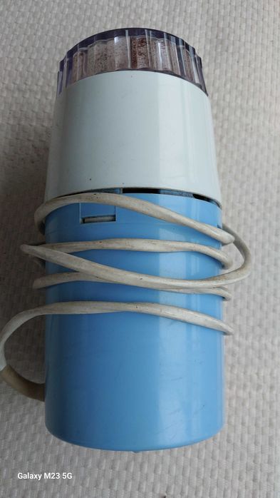 Młynek do kawy elektryczny