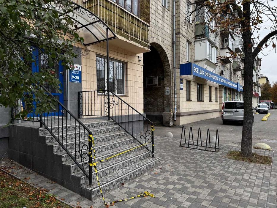 ПРОДАЖ приміщення 31кв. Н/Ф 1 поверх фасад пр. Соборності 16